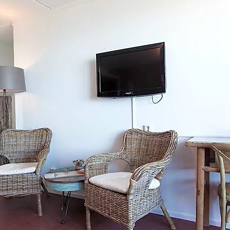 Strandhotel Noordzee Hotel 3*
