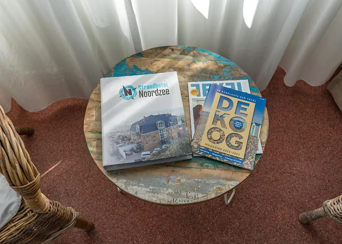 Strandhotel Noordzee Hotel 3*