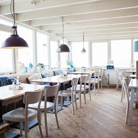 Отель Strandhotel Noordzee Де-Коог