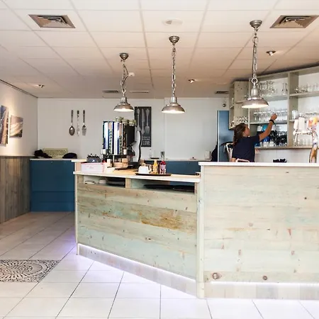 Strandhotel Noordzee 3* Де-Коог